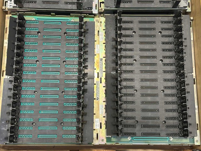 Partij industriële plc i/o-racks & backplanes - afbeelding 4 van  5