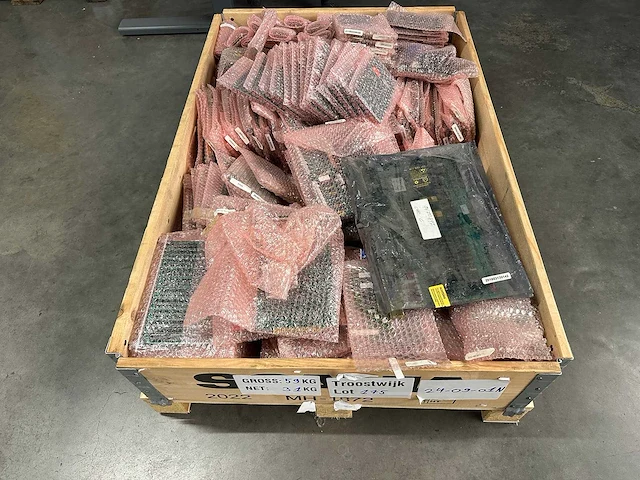 Partij industriële printplaten en elektronische besturingskaarten - afbeelding 1 van  7