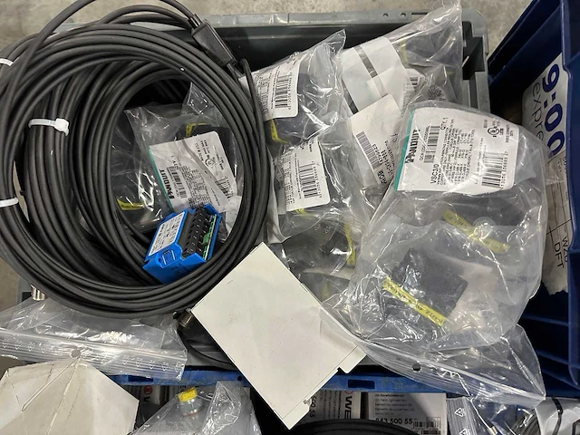 Partij industriële sensor-/actuatorkabels, m12 connectoren en verdeelstukken - afbeelding 12 van  12
