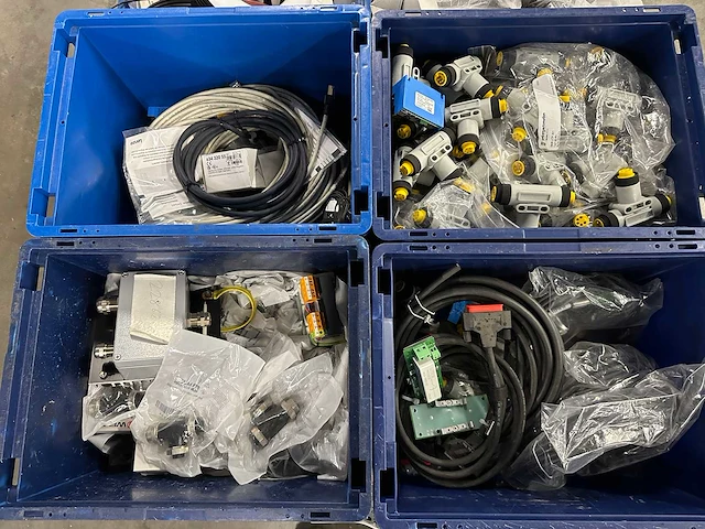 Partij industriële sensor-/actuatorkabels, m12 connectoren en verdeelstukken - afbeelding 2 van  12