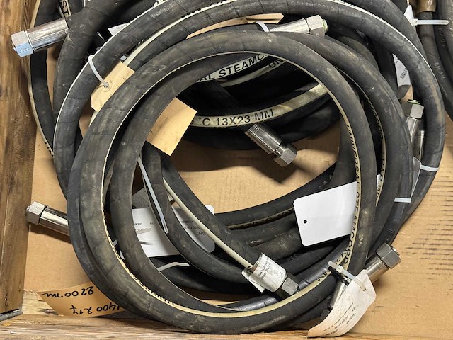 Partij industriële slangen - stoomslangen / industriële slangen met koppelingen - afbeelding 8 van  8