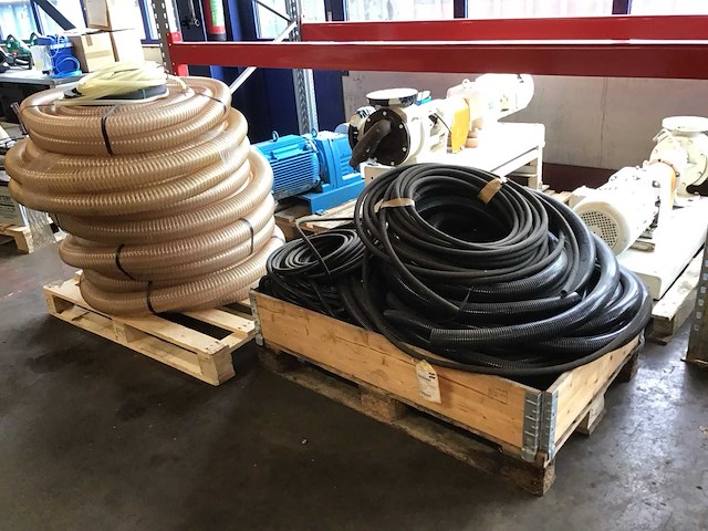 Partij industriële slangen - afbeelding 1 van  6
