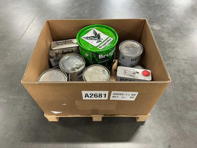 Partij industriële smeermiddelen/olie - afbeelding 1 van  6