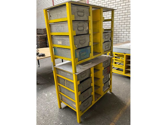 Partij industriële stalen kasten - afbeelding 5 van  10