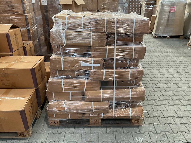 Partij industriële wandplank 50cm x 35cm (84x) - afbeelding 2 van  4