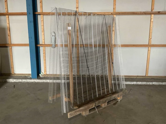Partij industrieoe draadgaaspanelen (3x) - afbeelding 1 van  4