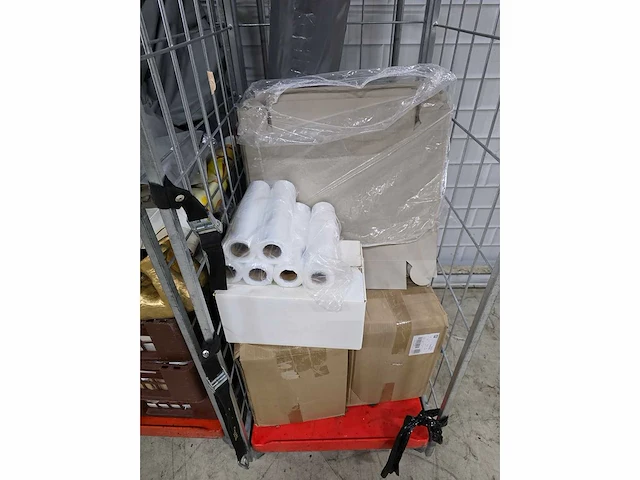 Partij inpakmateriaal en decoratie zonder rolcontainers - afbeelding 4 van  6
