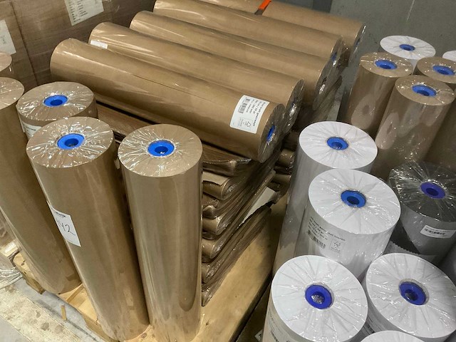 Partij inpakpapier op rol - afbeelding 6 van  15