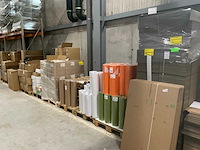 Partij inpakpapier op rol - afbeelding 1 van  15