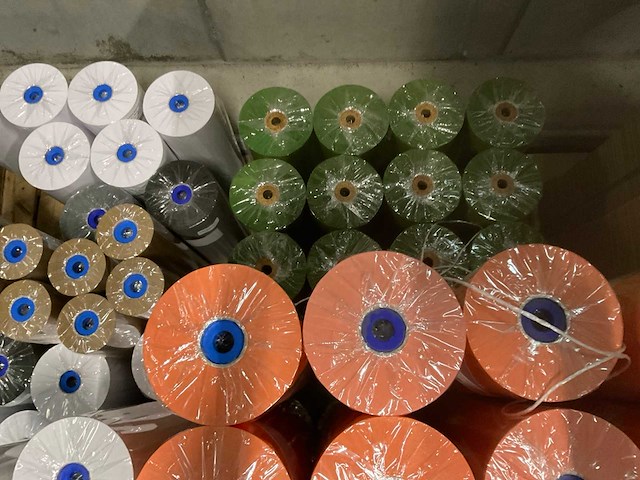 Partij inpakpapier op rol - afbeelding 9 van  15