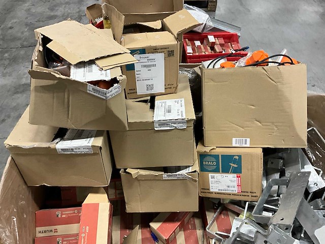 Partij installatie-/ bevestigingsmateriaal - afbeelding 3 van  14