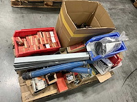 Partij installatie-/ bevestigingsmateriaal - afbeelding 10 van  14