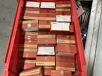 Partij installatie-/ bevestigingsmateriaal - afbeelding 11 van  14