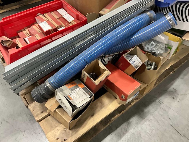 Partij installatie-/ bevestigingsmateriaal - afbeelding 12 van  14