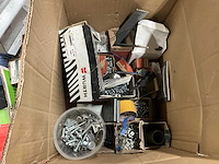 Partij installatie-/ bevestigingsmateriaal - afbeelding 14 van  14