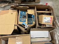 Partij installatie-/ bevestigingsmateriaal - afbeelding 7 van  12