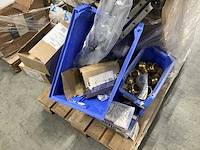 Partij installatie-/ bevestigingsmateriaal - afbeelding 11 van  12