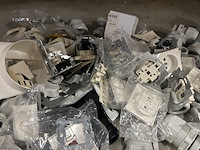 Partij installatie- en schakelmateriaal - afbeelding 5 van  9