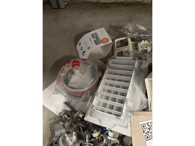 Partij installatie- en schakelmateriaal - afbeelding 7 van  9