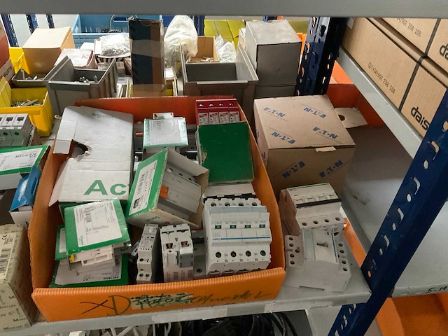 Partij installatie automaten - afbeelding 3 van  7