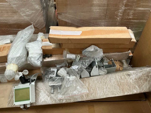 Partij installatie materiaal en divers - afbeelding 12 van  17