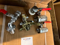 Partij installatie materiaal - afbeelding 2 van  7