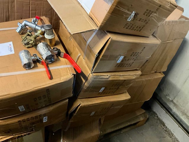 Partij installatie materiaal - afbeelding 7 van  7