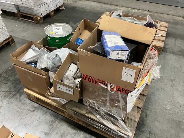 Partij installatie materiaal - afbeelding 1 van  5