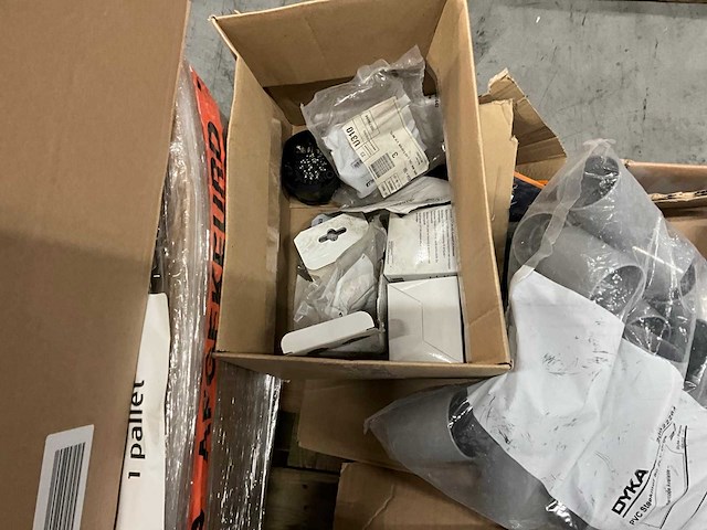 Partij installatie materiaal - afbeelding 3 van  5