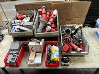 Partij installatie materiaal - afbeelding 1 van  6