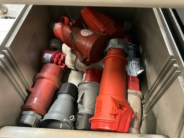 Partij installatie materiaal - afbeelding 5 van  6