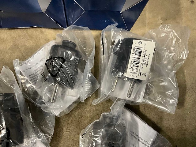 Partij installatie materiaal - afbeelding 5 van  5