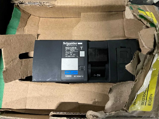 Partij installatie materiaal - afbeelding 2 van  13