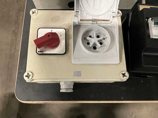 Partij installatie materiaal - afbeelding 11 van  13