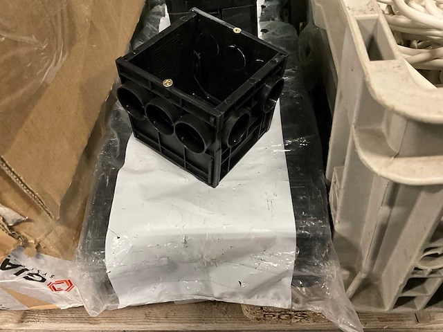 Partij installatie materiaal - afbeelding 5 van  7