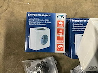 Partij installatie materiaal - afbeelding 1 van  5