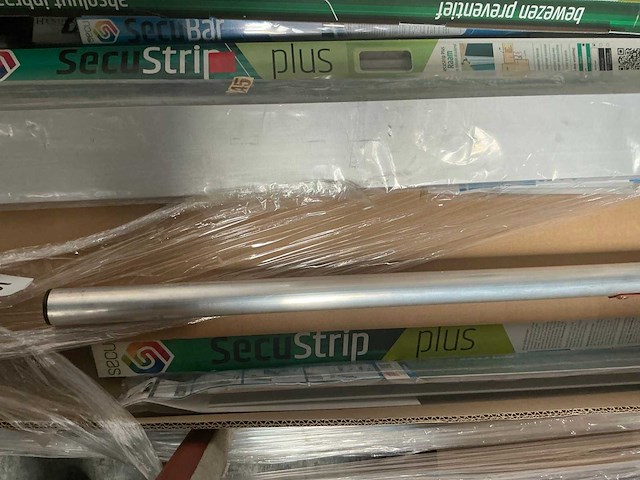 Partij installatie materiaal - afbeelding 3 van  5