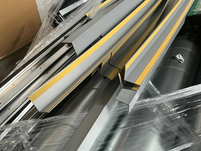 Partij installatie materiaal - afbeelding 4 van  5