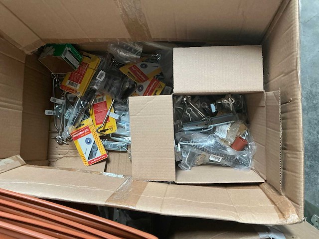 Partij installatie materiaal - afbeelding 7 van  7