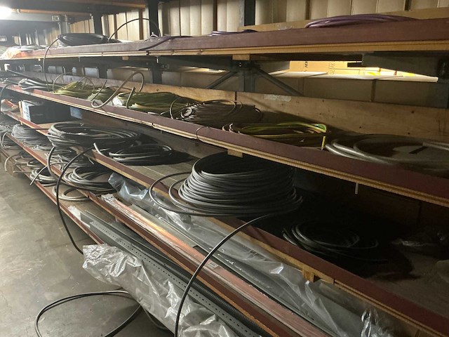 Partij installatie materiaal - afbeelding 30 van  78