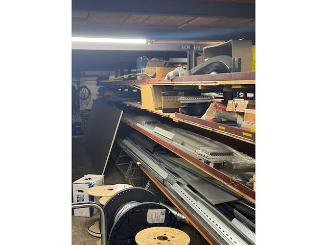 Partij installatie materiaal - afbeelding 60 van  78