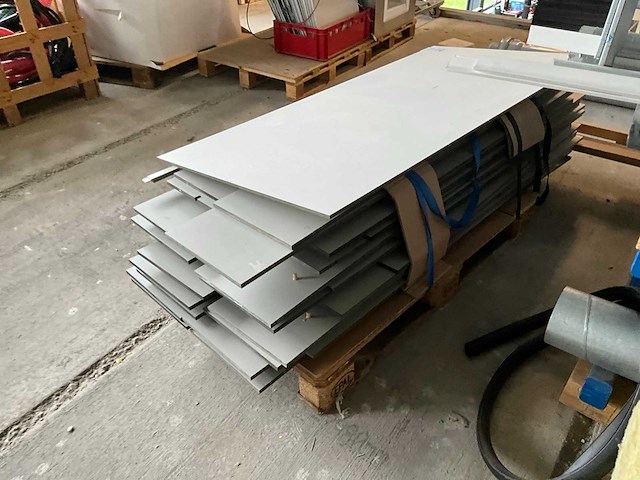 Partij installatie materiaal - afbeelding 9 van  12