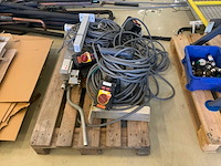 Partij installatie materiaal - afbeelding 5 van  8