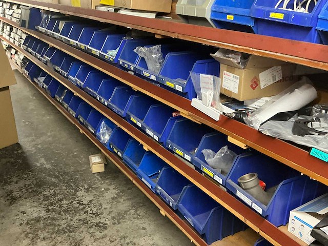 Partij installatie materiaal - afbeelding 4 van  34
