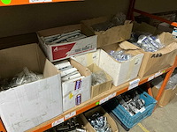 Partij installatie materialen - afbeelding 1 van  2