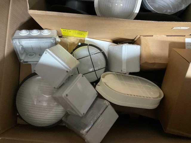 Partij installatie materialen - afbeelding 1 van  1