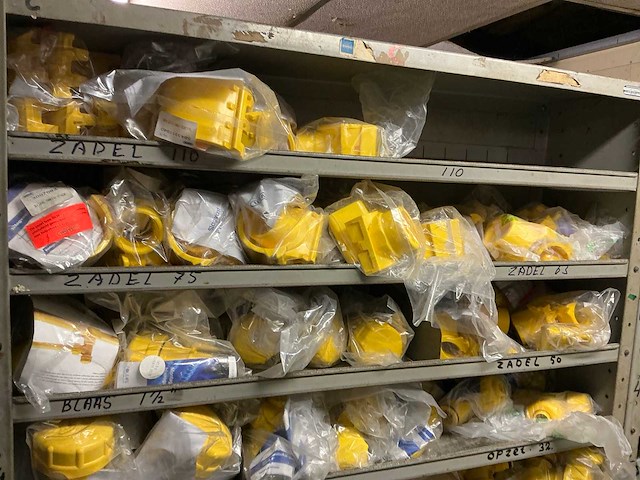 Partij installatie materialen - afbeelding 22 van  25