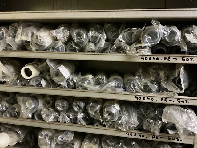 Partij installatie materialen - afbeelding 8 van  25