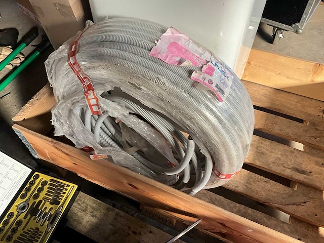 Partij installatie materialen - afbeelding 3 van  11