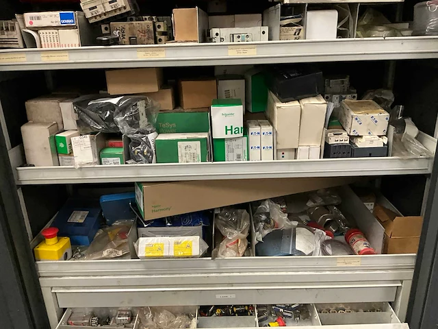 Partij installatie materialen - afbeelding 3 van  12